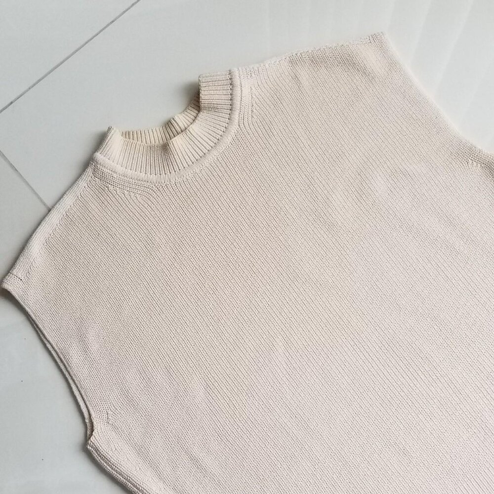 Uniqlo Knit Sweater Vest